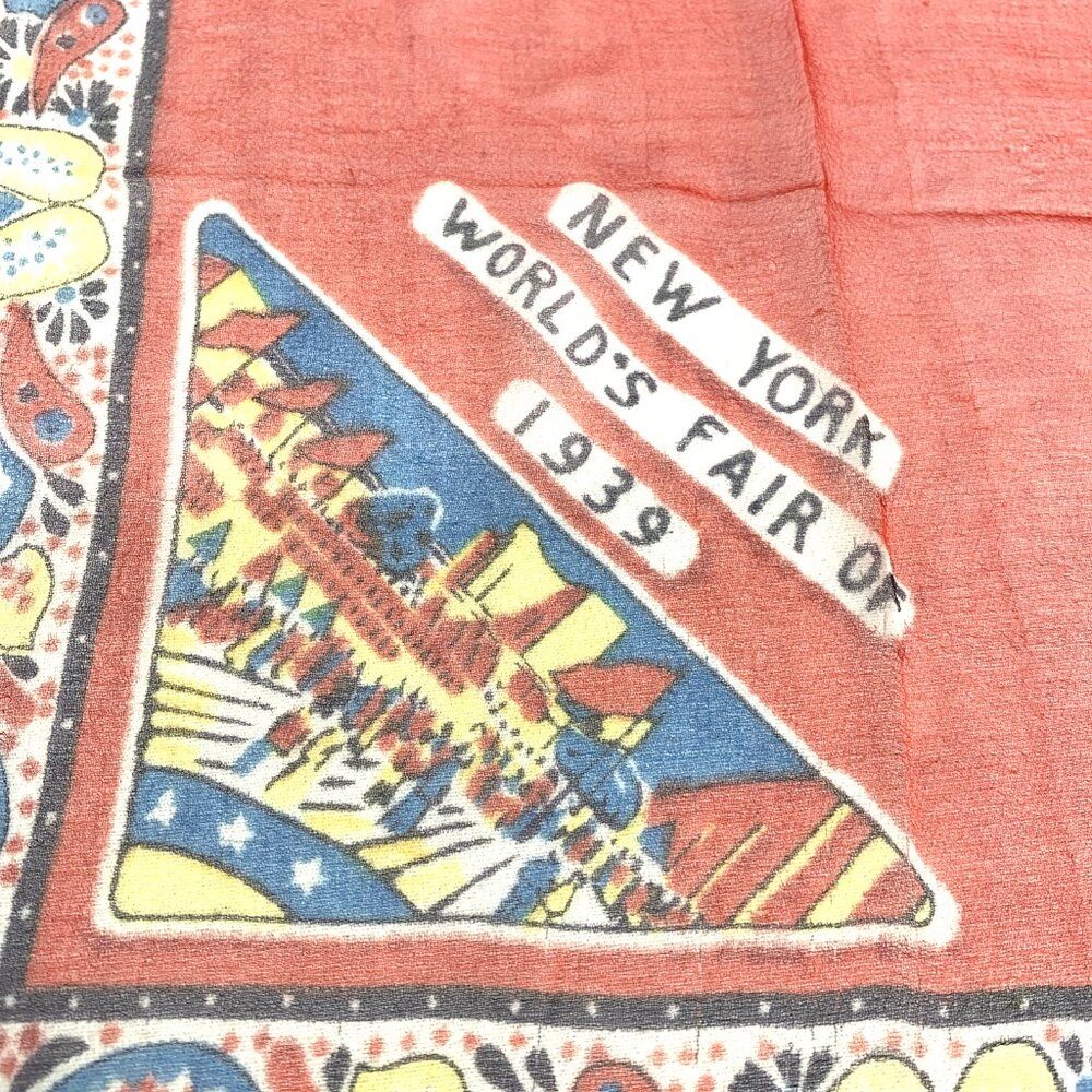 New York World's Fair Printed Silk Scarf Hankie Hanky 12 x 13" Sheer - Picture 2 of 8